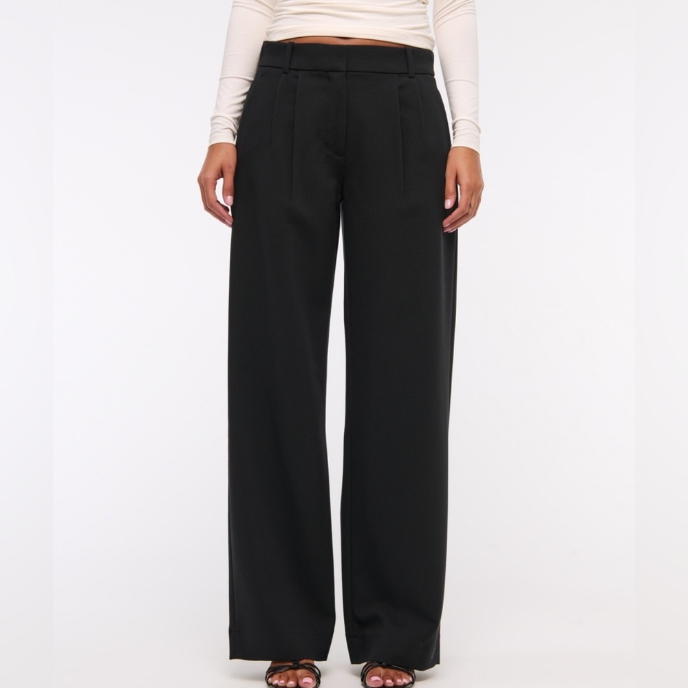 Abercrombie & Fitch Low Rise Tailored Black Pants | Size: 24 short | NWT